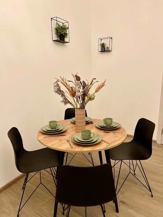 Apartment Zoneofcomfort: *